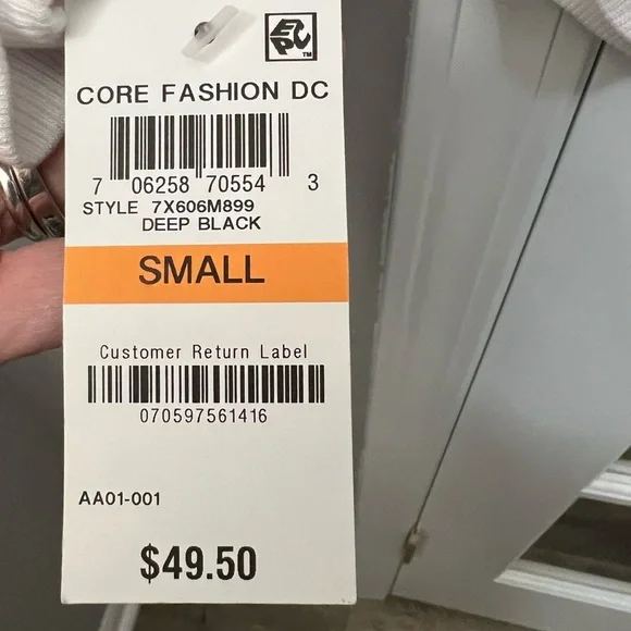 SALE 2/$20 INC Black & white Long Sleeve Tunic w/hankerchief hem - Picture 5 of 6